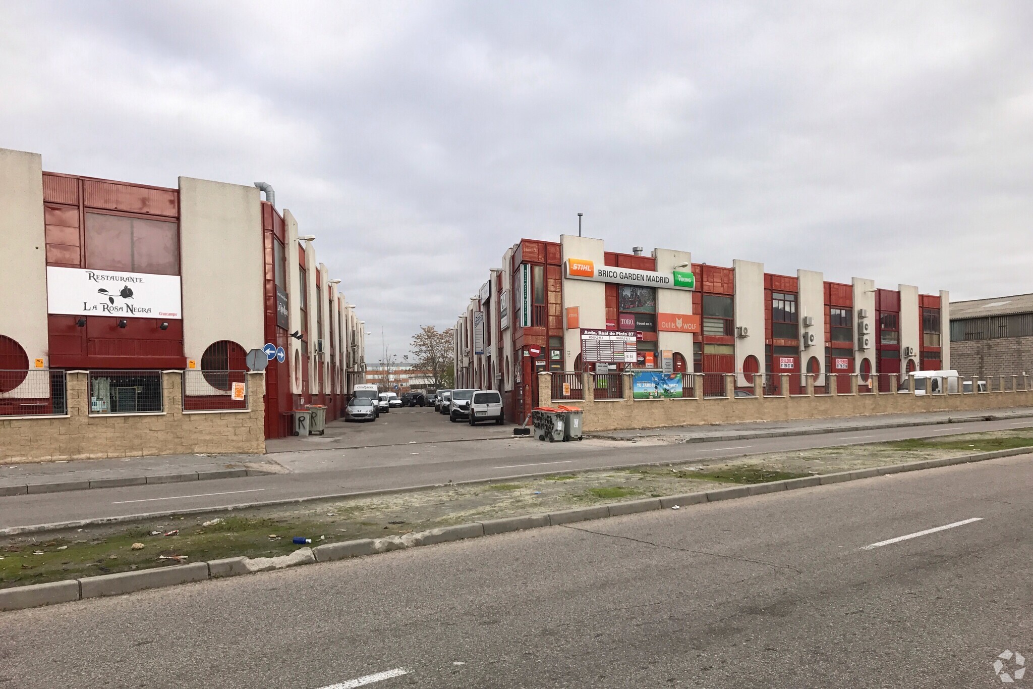 Industrial in Madrid, MAD for lease Primary Photo- Image 1 of 4