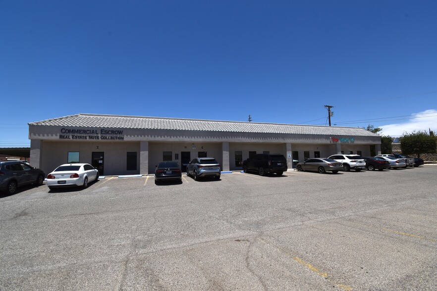 10657 Vista Del Sol Dr, El Paso, TX for lease - Building Photo - Image 2 of 8