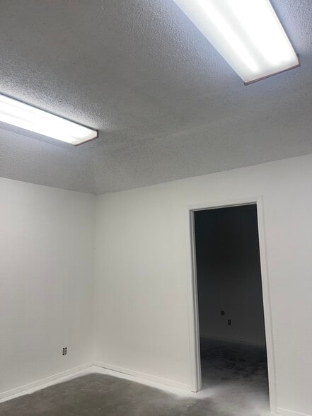 115 Archer St, Jacksboro, TX for sale - Building Photo - Image 2 of 10