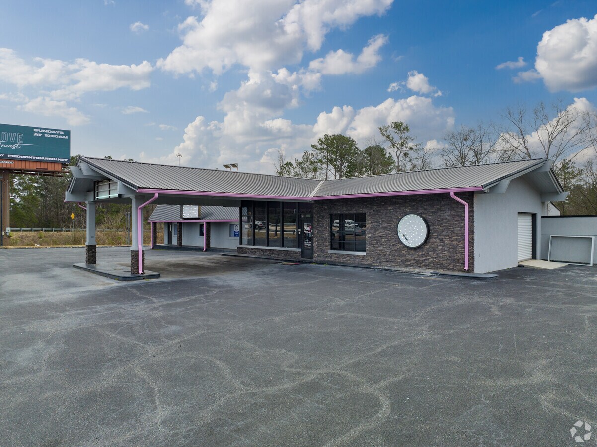 6344 Zebulon Rd, Macon, GA 31220