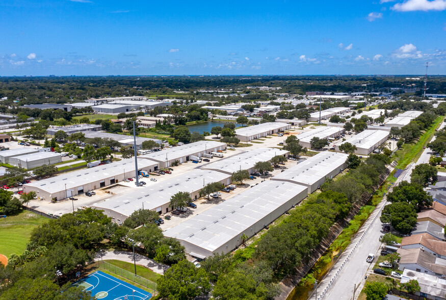 6565 N 44th St, Pinellas Park, FL for lease - Building Photo - Image 2 of 9