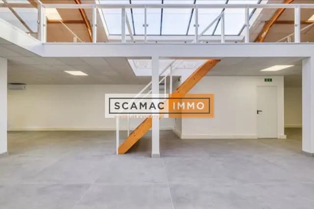 Industrial in Malakoff for lease - Interior Photo - Image 2 of 16