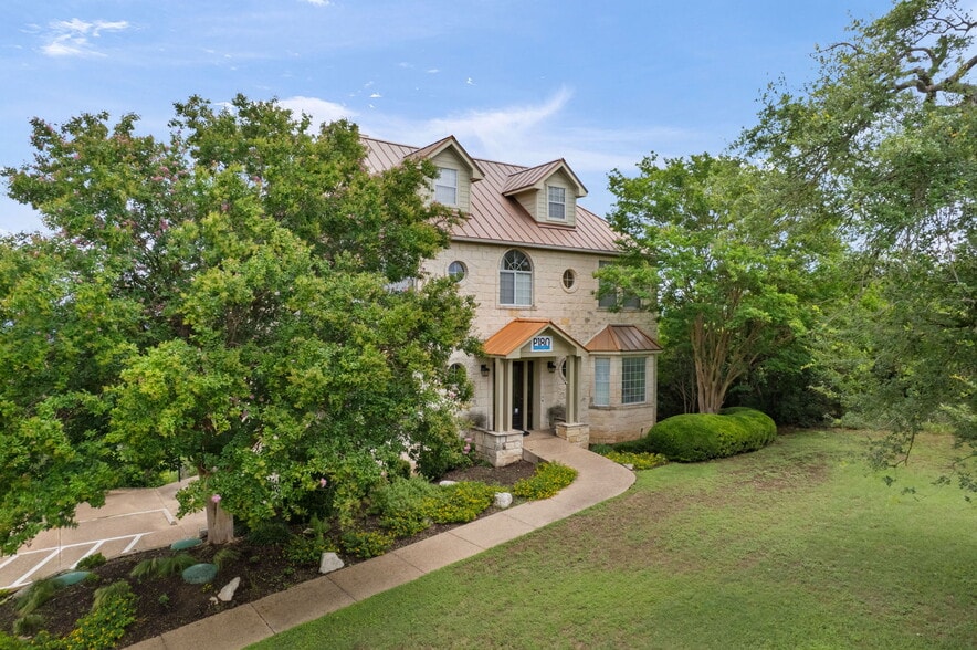 8012 Bee Caves Rd, Austin, TX for sale - Primary Photo - Image 1 of 10