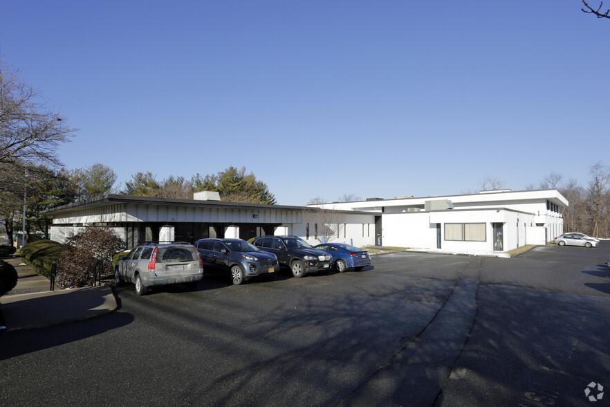 16 Stony Hill Rd, Bethel, CT for lease - Building Photo - Image 3 of 3