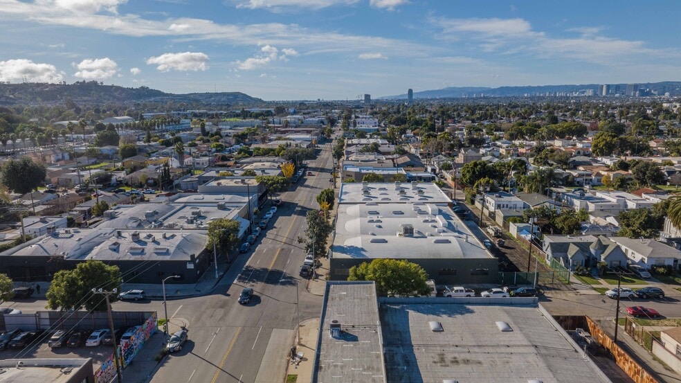 4301 W Jefferson Blvd, Los Angeles, CA for lease - Building Photo - Image 3 of 12