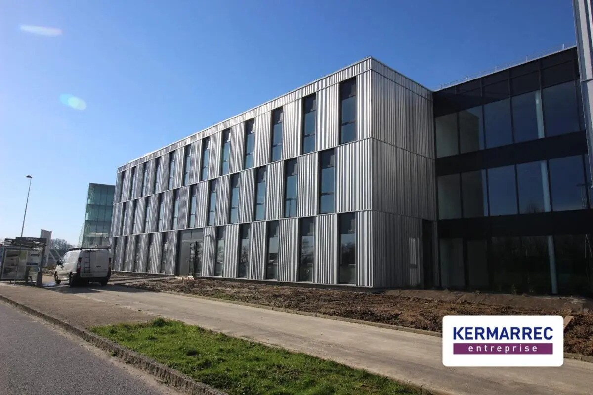 Office in Saint-Grégoire for lease Building Photo- Image 1 of 4