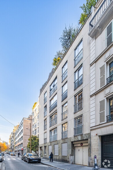25 Rue De Chazelles, Paris for lease - Building Photo - Image 3 of 3