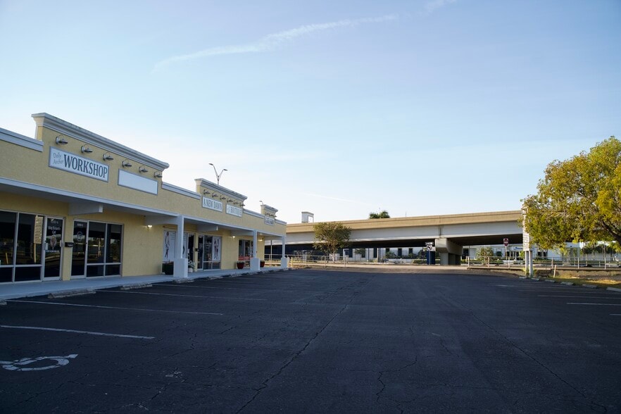 McGregor Village portfolio of 10 properties for sale on LoopNet.com - Building Photo - Image 2 of 12