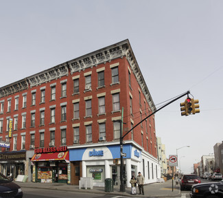 More details for 814 Manhattan Ave, Brooklyn, NY - Retail for Lease