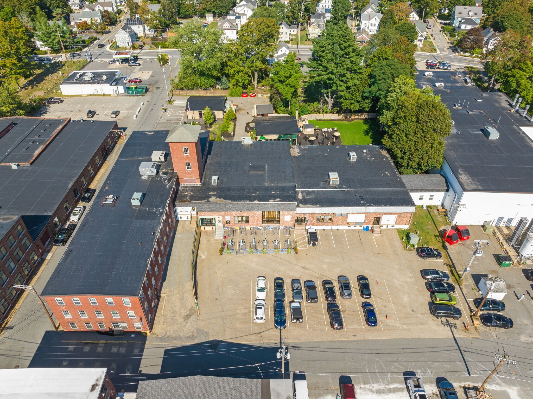 12 Oakland St, Amesbury, MA for sale Primary Photo- Image 1 of 2