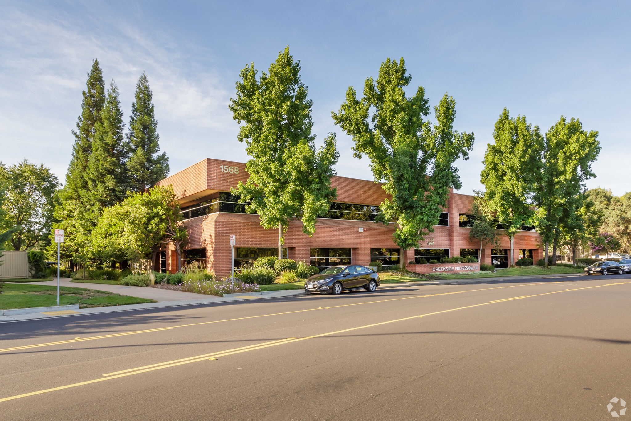 1568 Creekside Dr, Folsom, CA for lease Primary Photo- Image 1 of 8