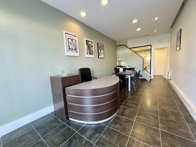 Office in Bayonne for lease - Interior Photo - Image 3 of 8