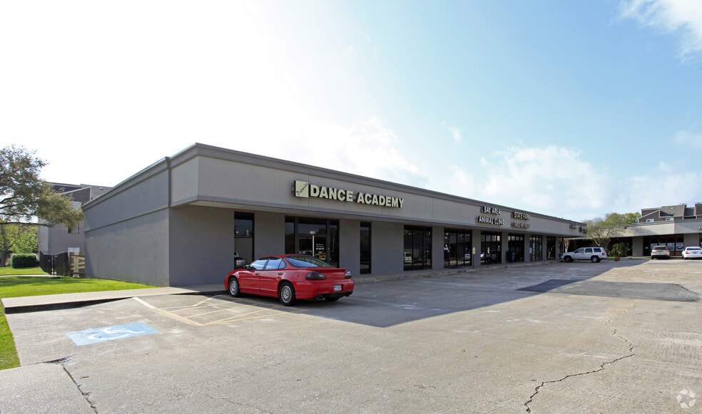 2102-2150 Bay Area Blvd, Houston, TX for lease - Primary Photo - Image 1 of 5
