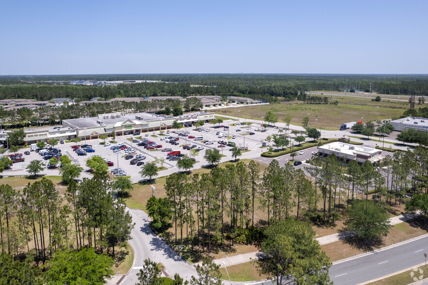 1075 Oakleaf Plantation Pky, Orange Park, FL for lease - Aerial - Image 3 of 4