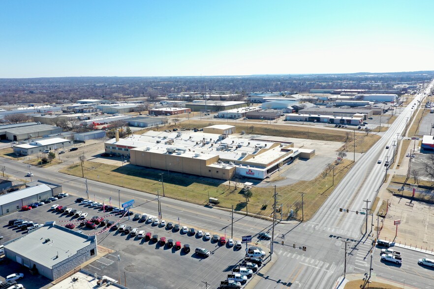 1111 S Sheridan Rd, Tulsa, OK for lease - Building Photo - Image 2 of 17