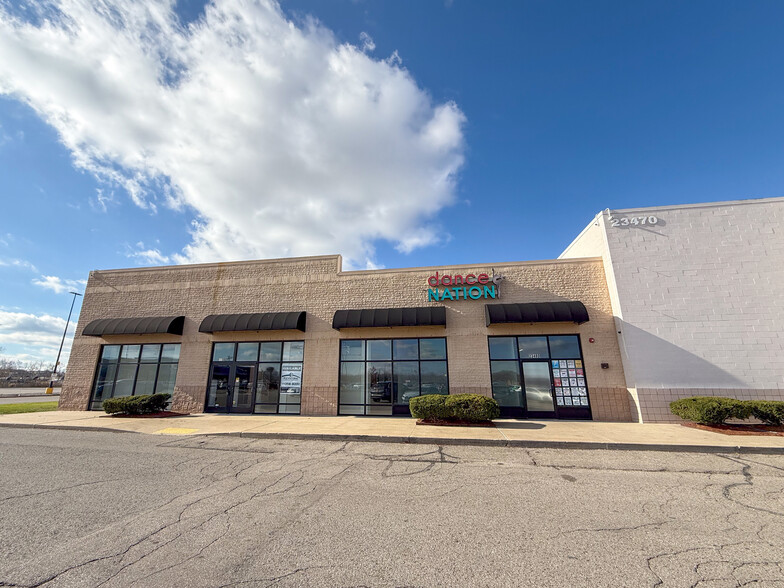 21000-23800 Allen Rd, Woodhaven, MI for lease - Building Photo - Image 2 of 10