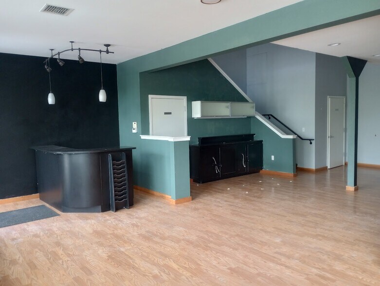 115-127 Kellogg Rd, Bellingham, WA for lease - Building Photo - Image 3 of 13