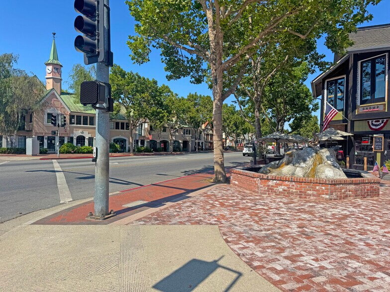 1693 Mission Dr, Solvang, CA for lease - Building Photo - Image 2 of 11