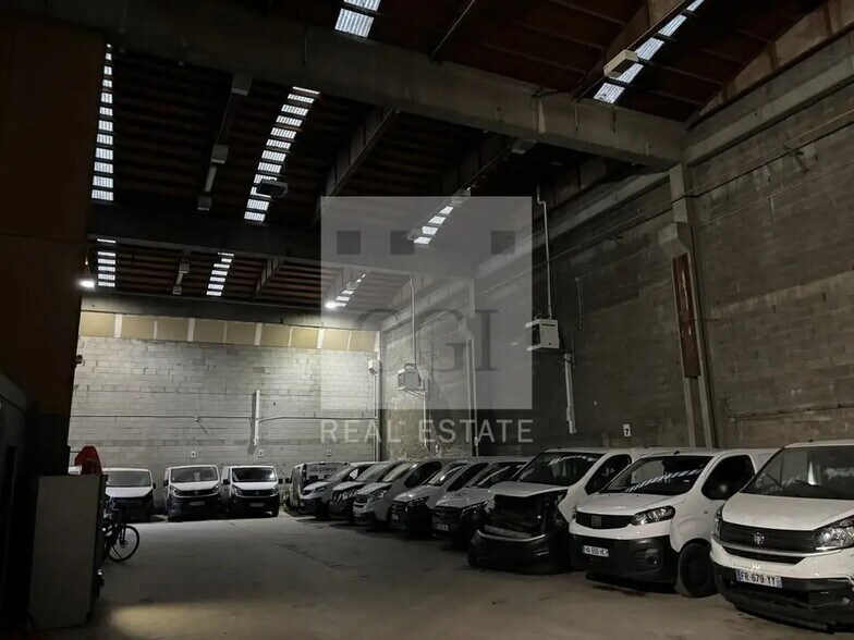 Office in Saint-Priest for lease - Building Photo - Image 2 of 7