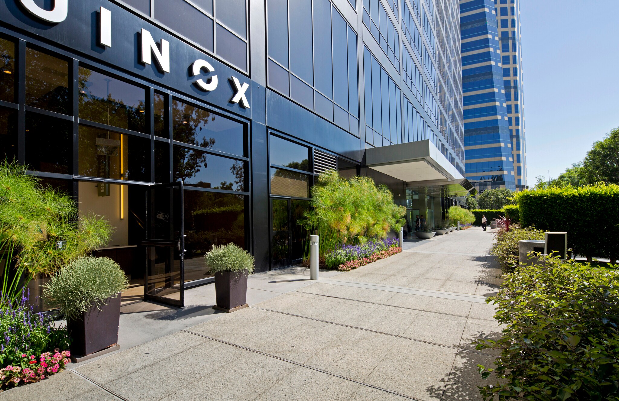 10960 Wilshire Blvd, Los Angeles, CA 90024 - Office/Retail for Lease - 10960 Wilshire Blvd Los Angeles Ca 90024