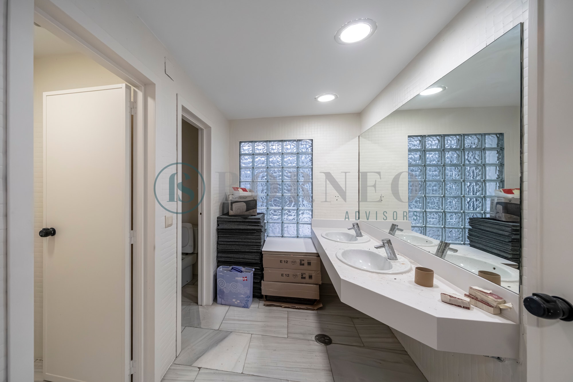 Avenida de la Albufera, 153, Madrid, Madrid for lease Interior Photo- Image 1 of 10