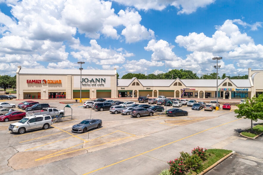 12900 Willowchase Dr, Houston, TX for lease - Building Photo - Image 3 of 4