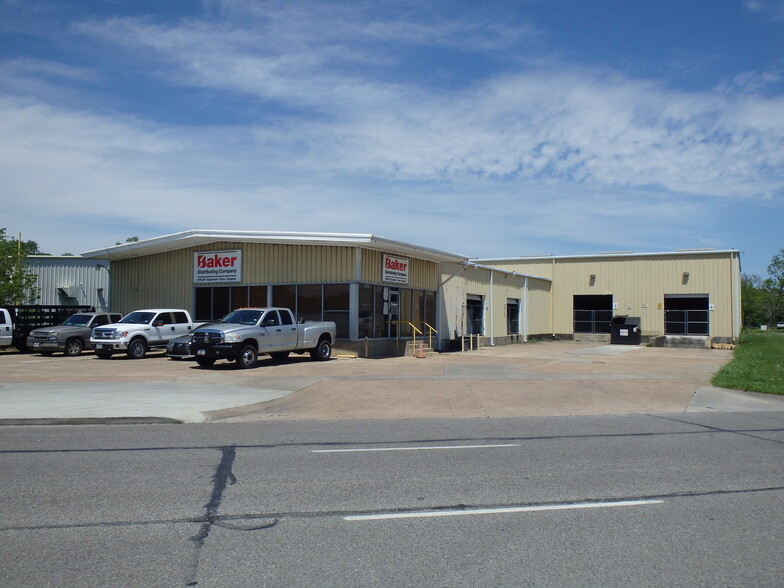 3500 E Parkway, Groves, TX for sale - Building Photo - Image 1 of 8