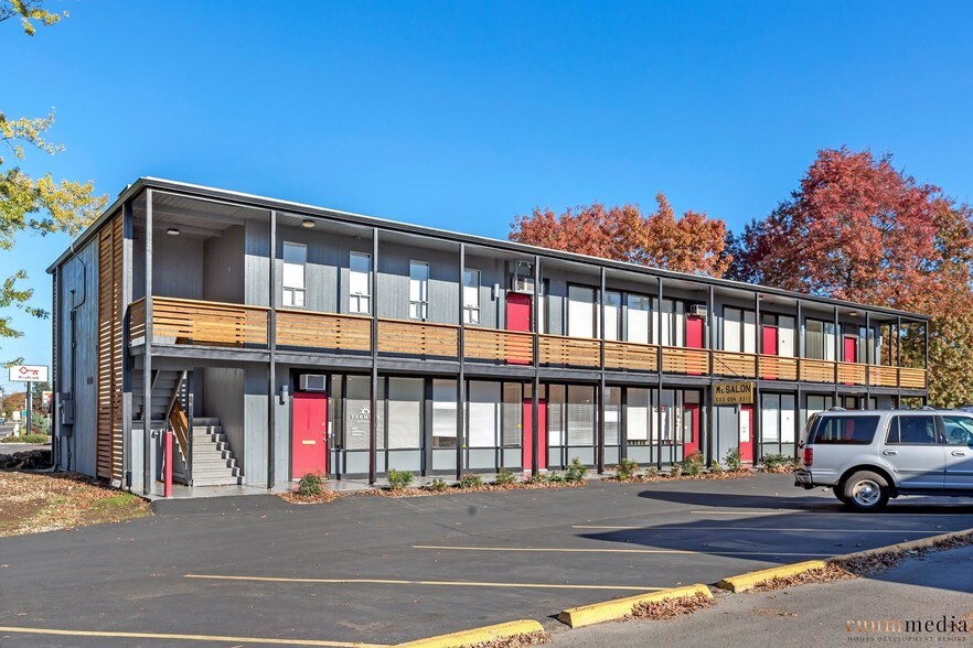 15010 SE McLoughlin Blvd, Milwaukie, OR for sale - Primary Photo - Image 1 of 1