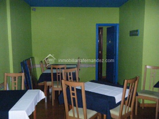 Retail in Cáceres for sale - Building Photo - Image 1 of 12