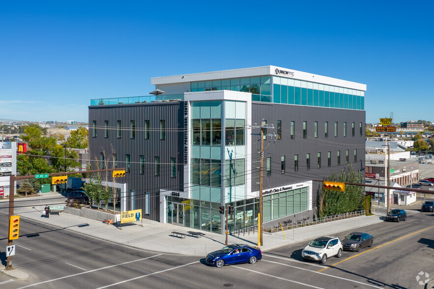 3916 Macleod Trl SE, Calgary, AB for lease - Building Photo - Image 1 of 12