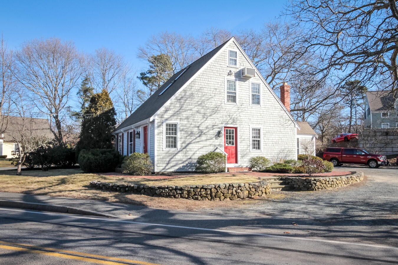167 Lovells Ln, Marstons Mills, MA 02648