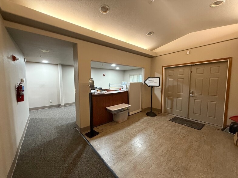 1691 Washington Ct, Sunnyside, WA for sale - Building Photo - Image 3 of 9