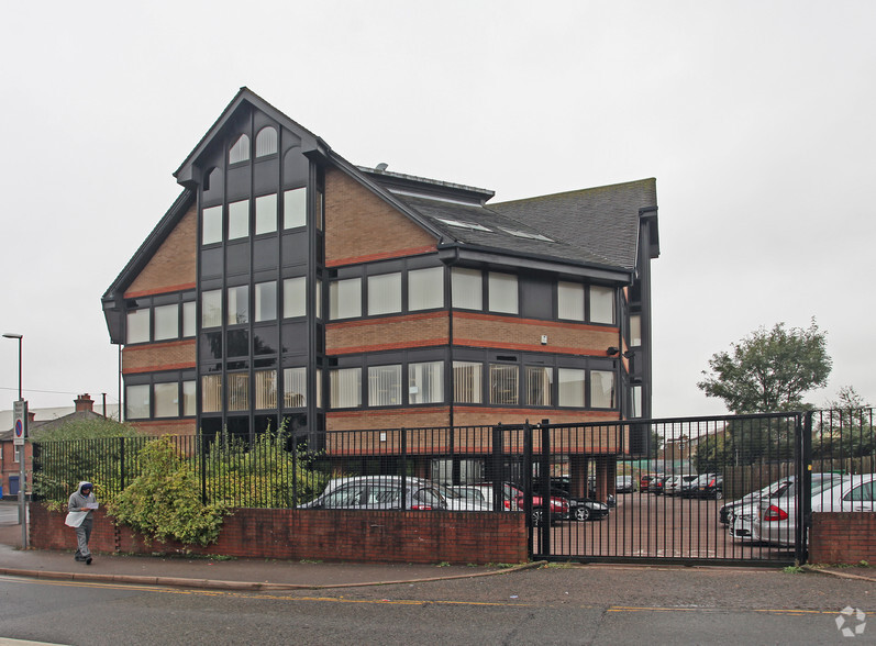 Desborough Rd, High Wycombe for lease - Building Photo - Image 2 of 4