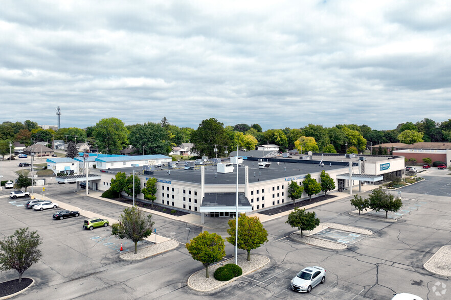 800 S Tillotson Ave, Muncie, IN for lease - Building Photo - Image 3 of 22