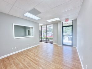 2540 Metrocentre Blvd, West Palm Beach, FL for lease Interior Photo- Image 2 of 6