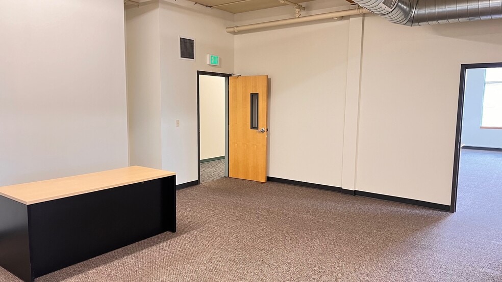 3450 16th Ave W, Seattle, WA for lease - Interior Photo - Image 3 of 13