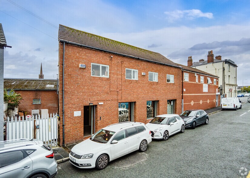 33A Old Bidston Rd, Birkenhead for sale - Building Photo - Image 1 of 1