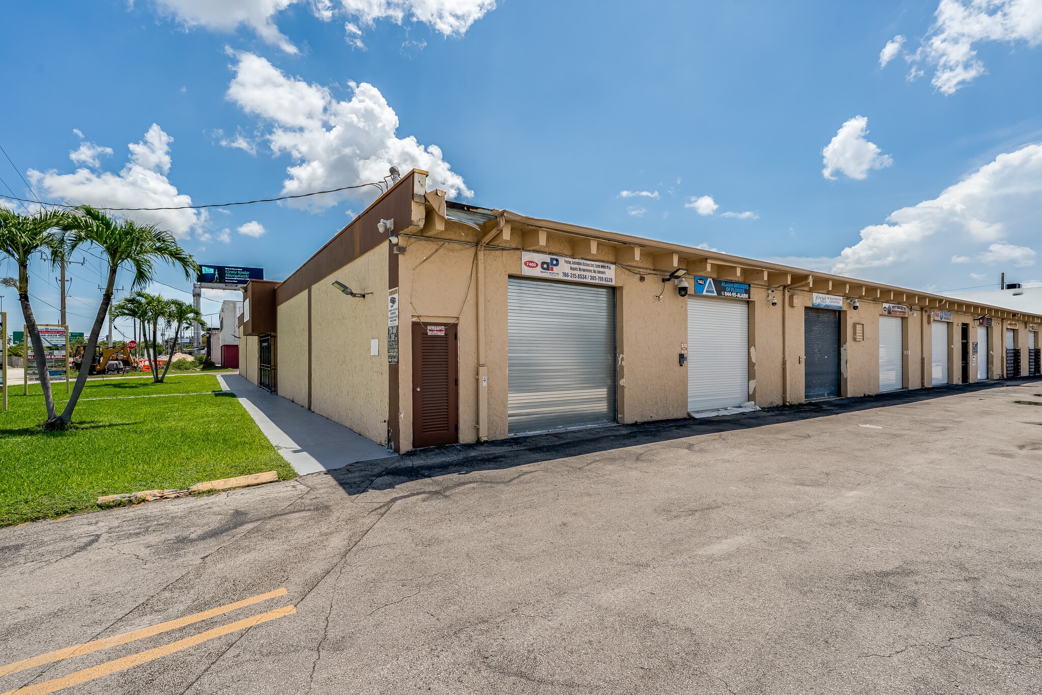 7440-7458 NW 8th St, Miami, FL for lease Building Photo- Image 1 of 7