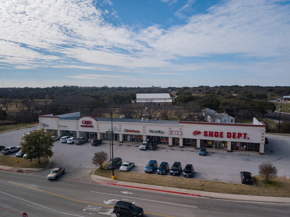 1710 Central Texas Expy, Lampasas, TX 76550