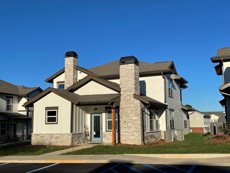 534 E Elm St, Troy, AL 36081