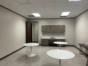 17657 Telge Rd, Cypress, TX for lease Building Photo- Image 2 of 5