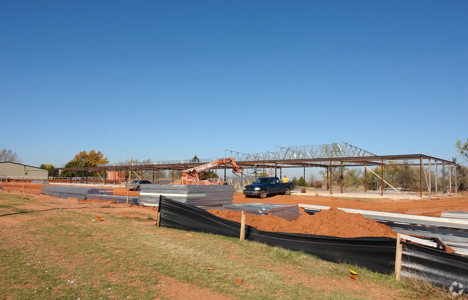 1337 E State Highway 152, Mustang, OK for lease - Building Photo - Image 2 of 5
