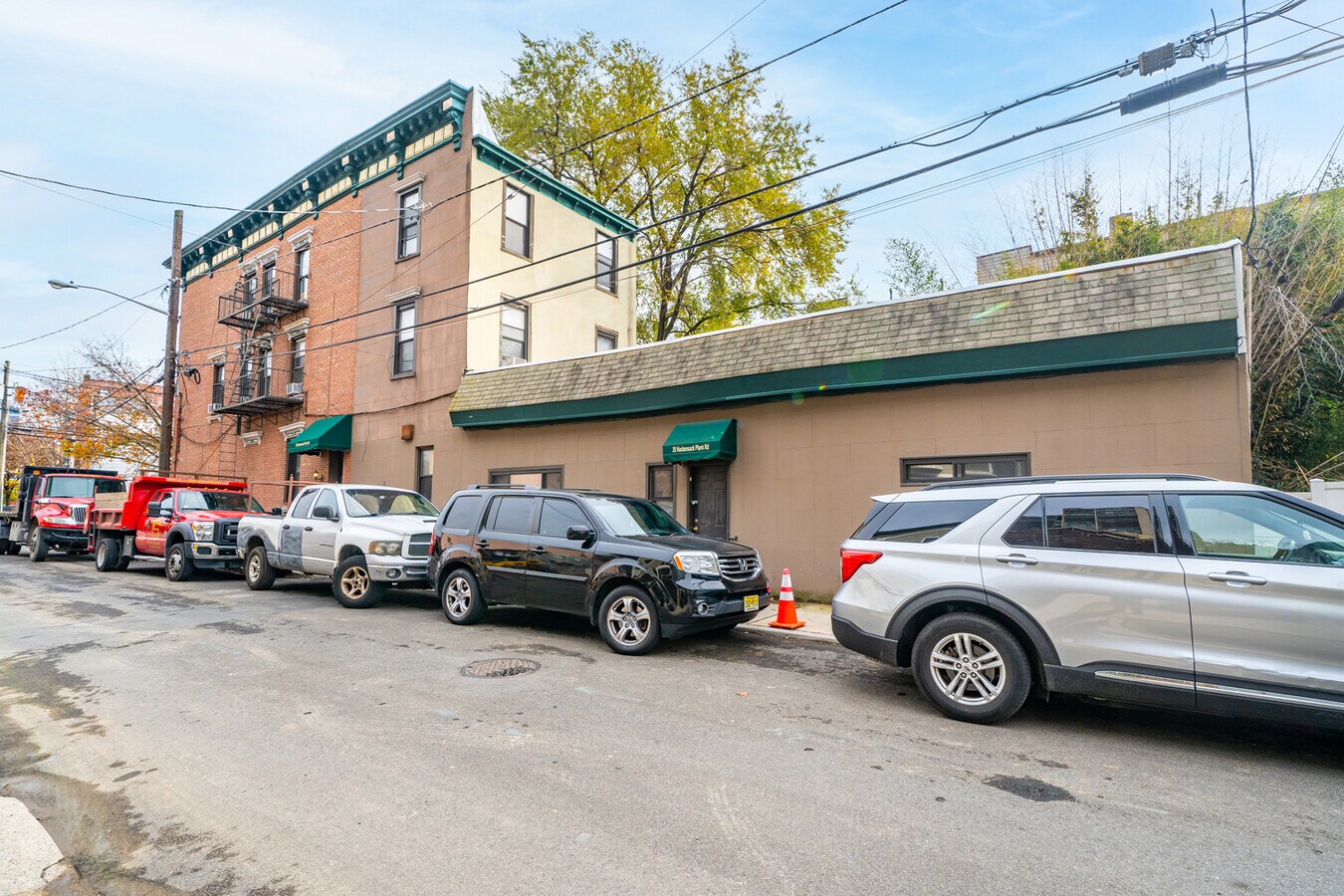 3335 Hackensack Plank Rd, Weehawken, NJ 07086