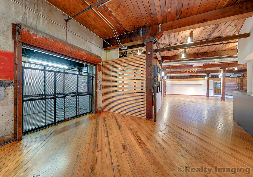 1104 NW 15th Ave, Portland, OR for lease - Interior Photo - Image 2 of 7