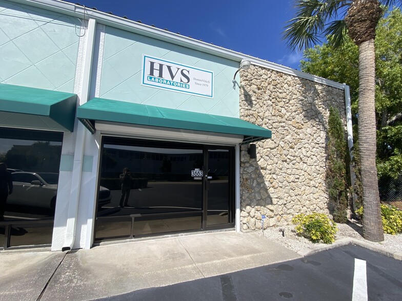 3651-3663 Arnold Ave, Naples, FL for lease - Building Photo - Image 2 of 22