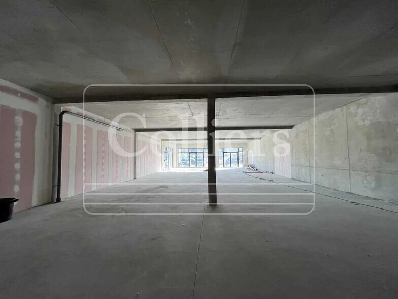 Retail in Éguilles for lease - Construction Photo - Image 3 of 8