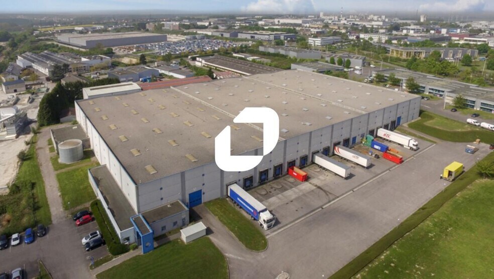Industrial in Amiens for lease - Aerial - Image 3 of 8