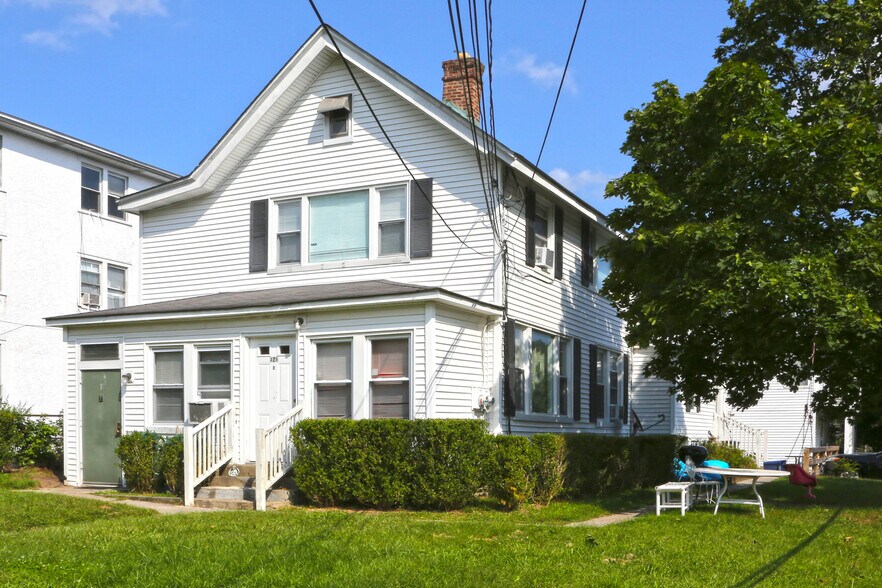 325 Lexington Ave, Mount Kisco, NY for sale - Building Photo - Image 1 of 1