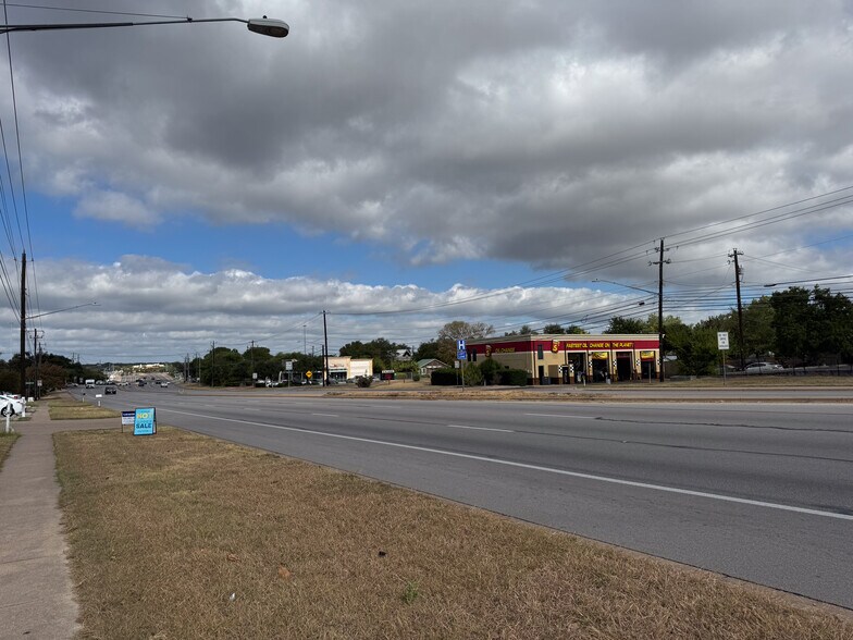 2303 Parmer Ln, Austin, TX for sale - Other - Image 2 of 8