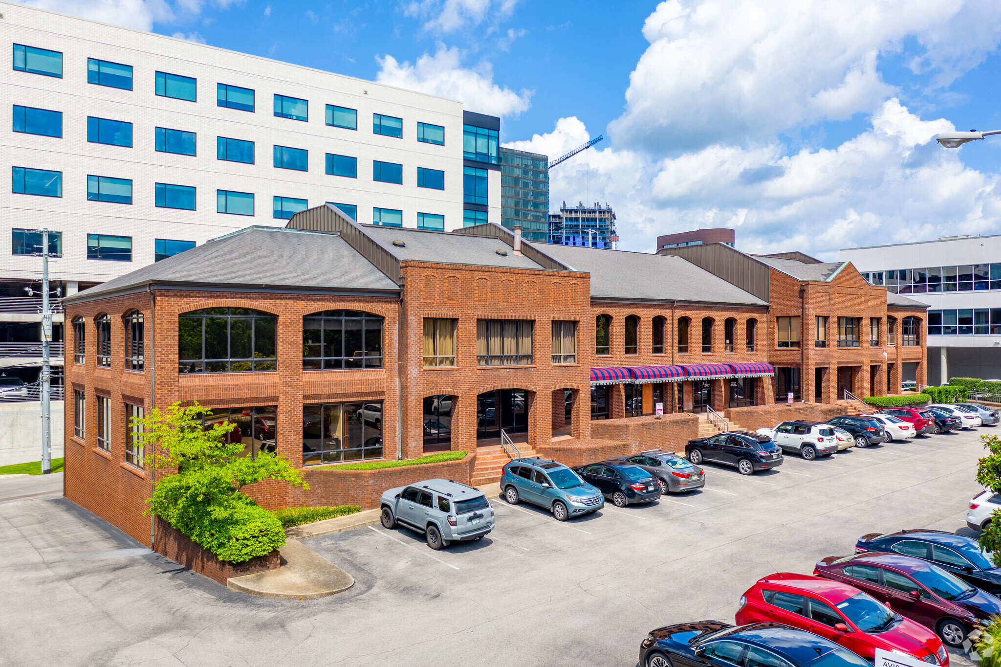 33 Music Sq W, Nashville, TN for lease Primary Photo- Image 1 of 62